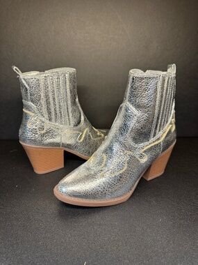 SO Silver Metallic Western Ankle Boots Womens 6 Crackle Cowboy Booties Zip